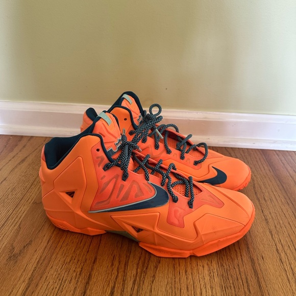 Nike Lebron XI Basketball Shoes Sneaker Atomic Orange Glacier 616175-800 Size 12 - Picture 1 of 10